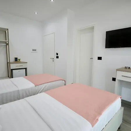 Amart * Sarandë