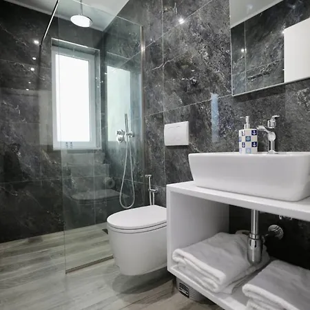 Bed and breakfast Amart Sarandë